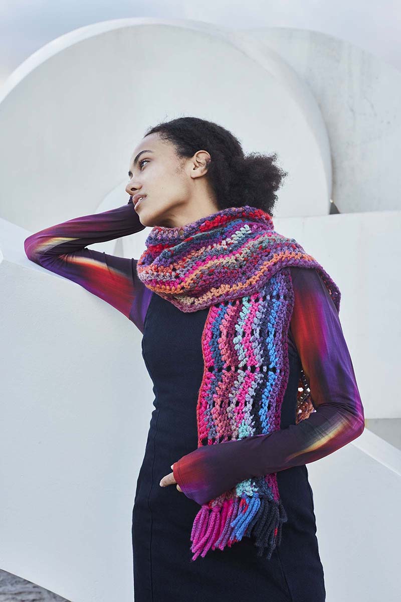 KEEP ON DREAMING Scarf crocheted lenght-wise