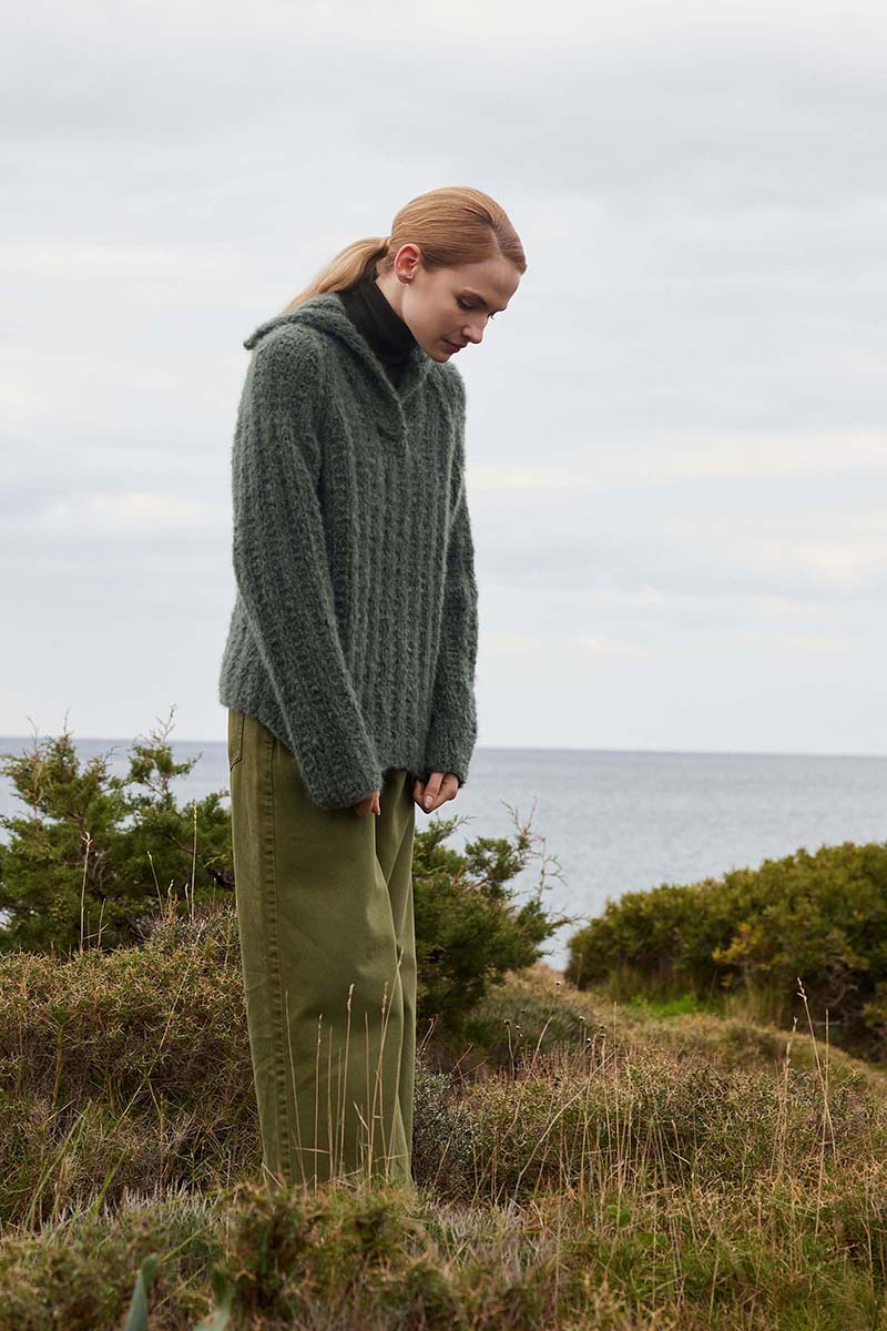 SACRED GROUND Pullover